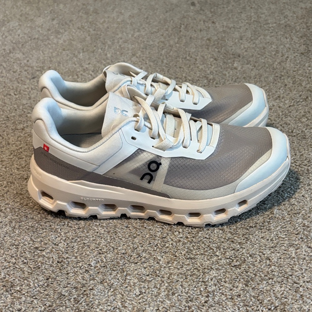On Cloudvista 2 Women’s Sneakers - White & Gray